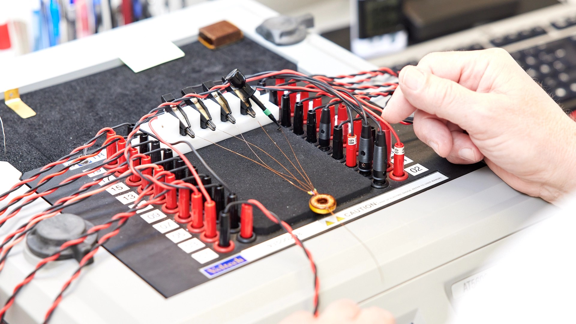 Product Testing Test Verification Help - Retina Vintage Patterns for Desktop